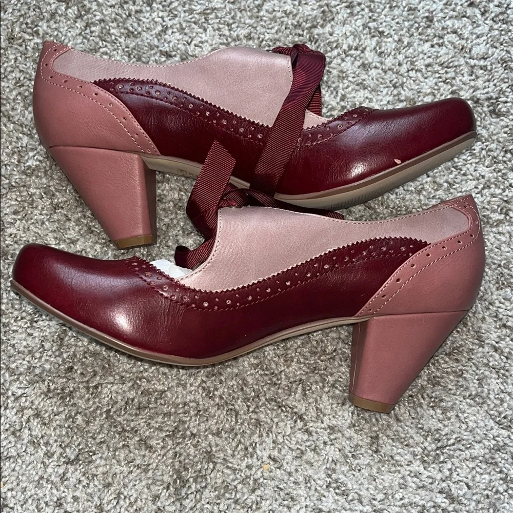 Chelsea Crew Monroe Heels by Chelsea NEW
ModCloth pinups shoes - Picture 2 of 13